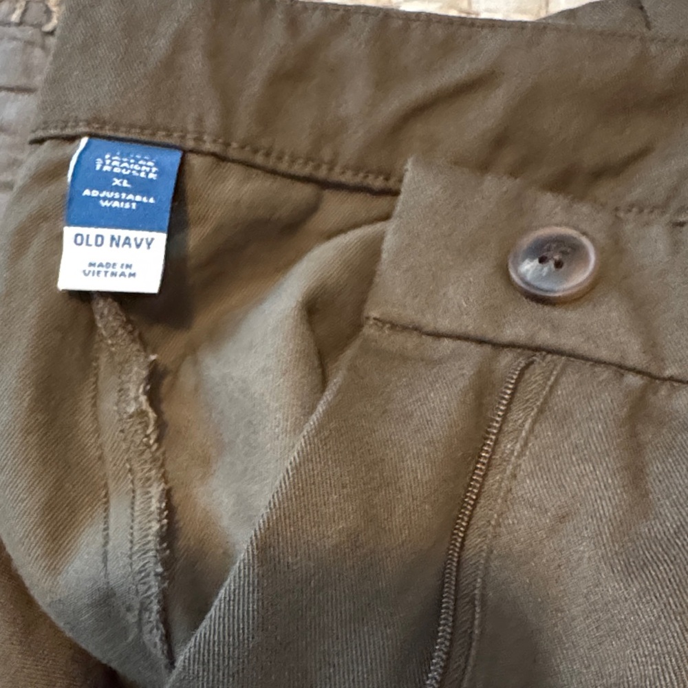 Old Navy Women’s Olive Taylor straight trouser. size XL